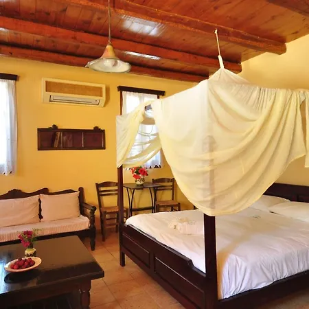 In Guest - Traditional For Relaxation And Rejuvenation Affittacamere La Canea
